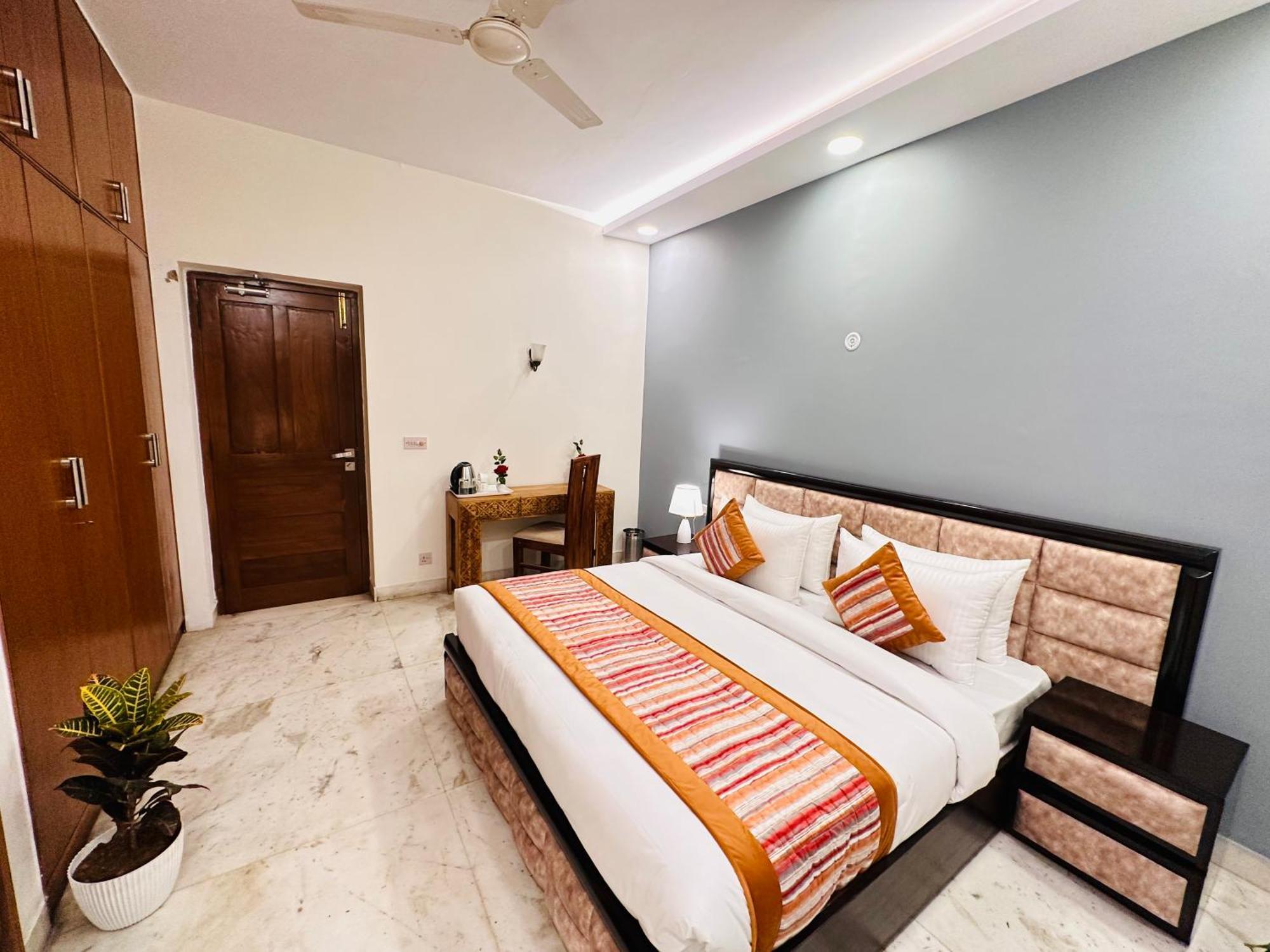 Отель Grove Residency Hauz Khas New Delhi Couple Friendly Экстерьер фото