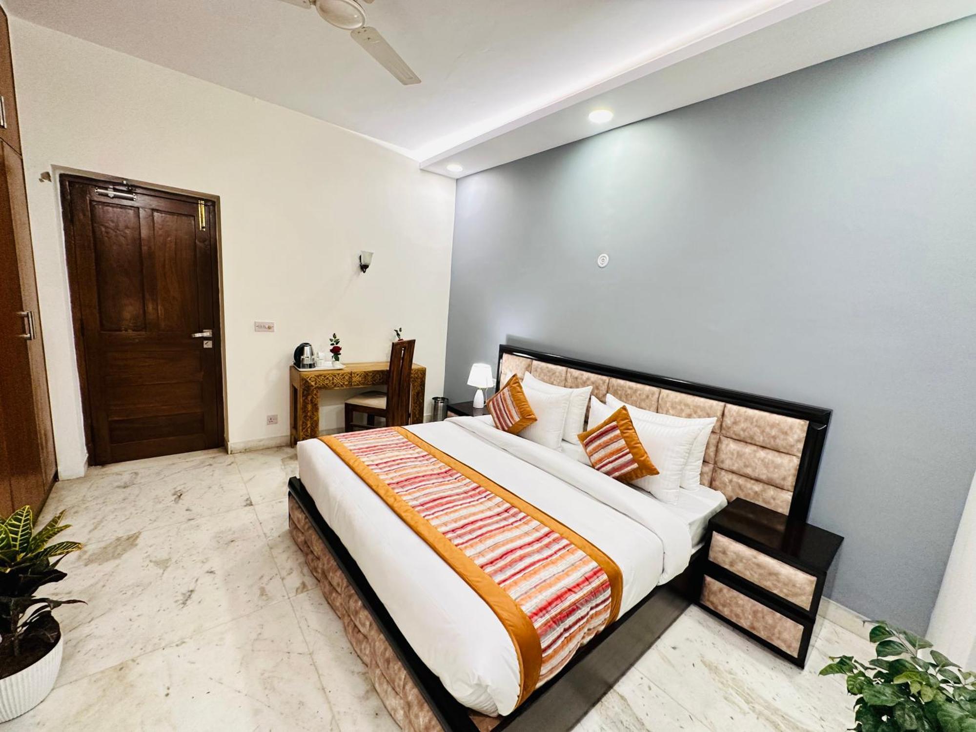 Отель Grove Residency Hauz Khas New Delhi Couple Friendly Экстерьер фото